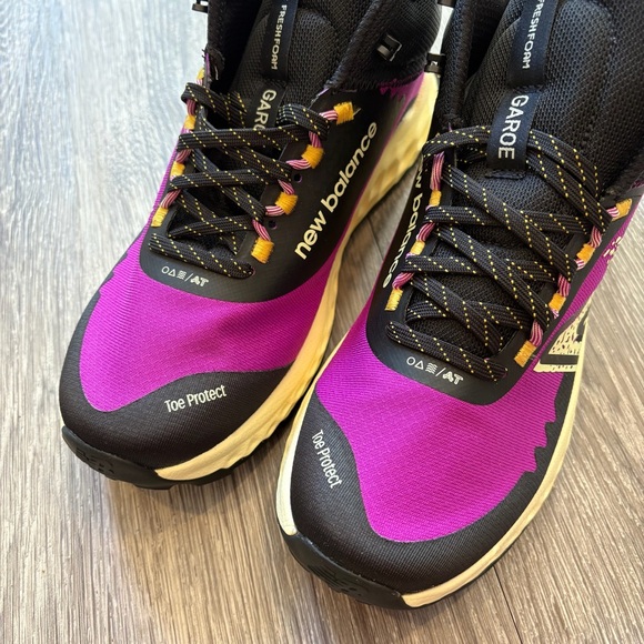 New Balance Women's Fresh Foam Garoe’ Midcut V1 GTX Trail Shoes - Picture 8 of 10